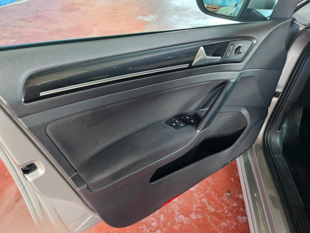 Volkswagen Golf Variant 1.6 TDI 110 CV Highline Tl