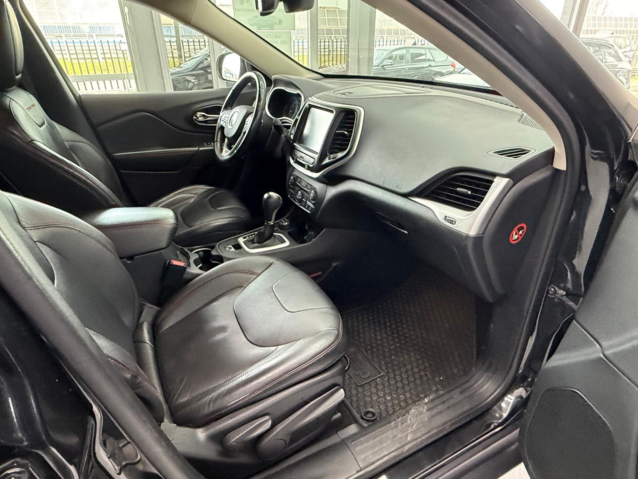 GPL Jeep Cherokee 3.2 V6 Pentastar 4WD Active Drive Lock Trailhawk