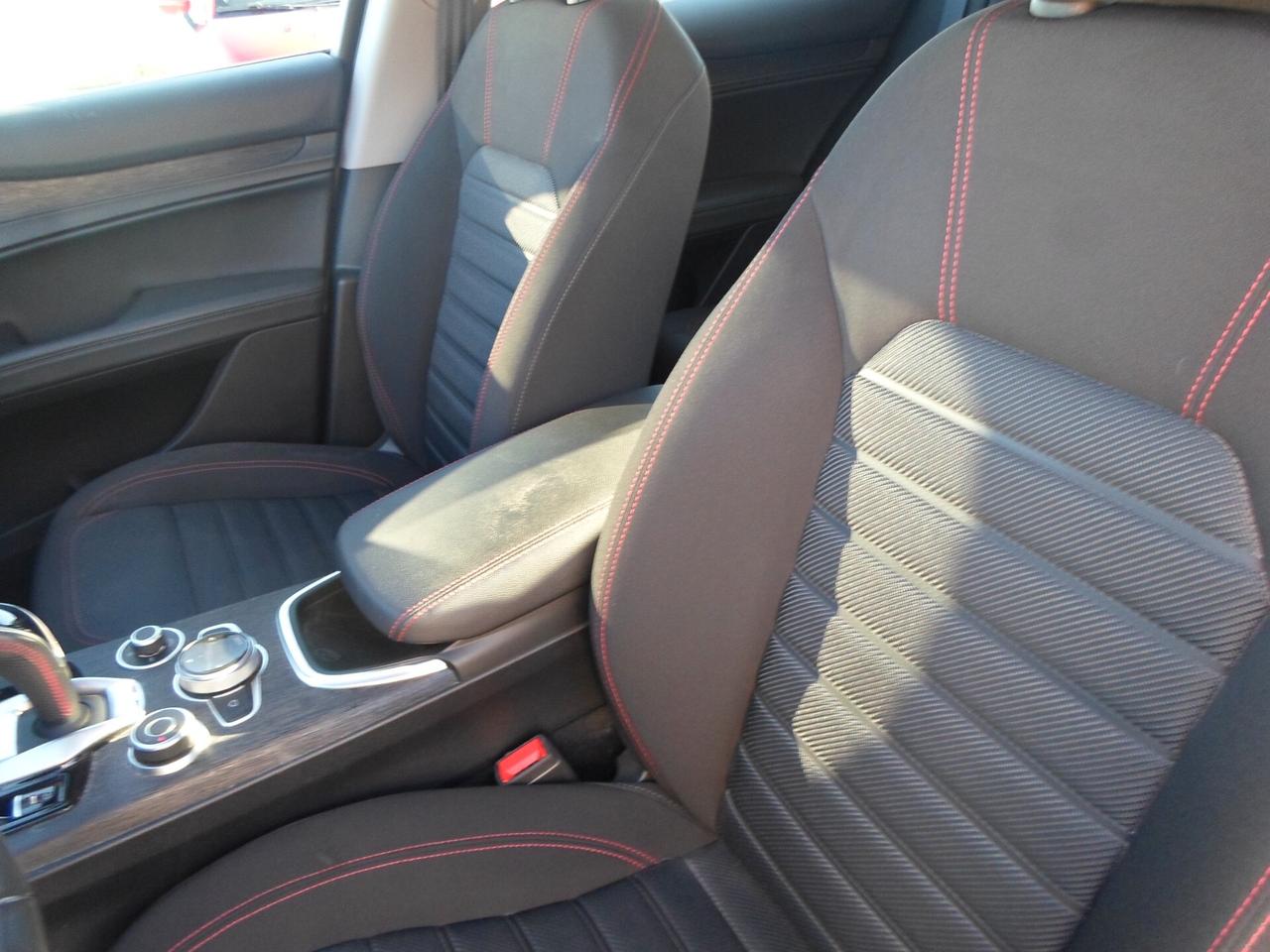 Alfa Romeo Stelvio 2.2 Turbodiesel 190 CV AT8 Q4 Business