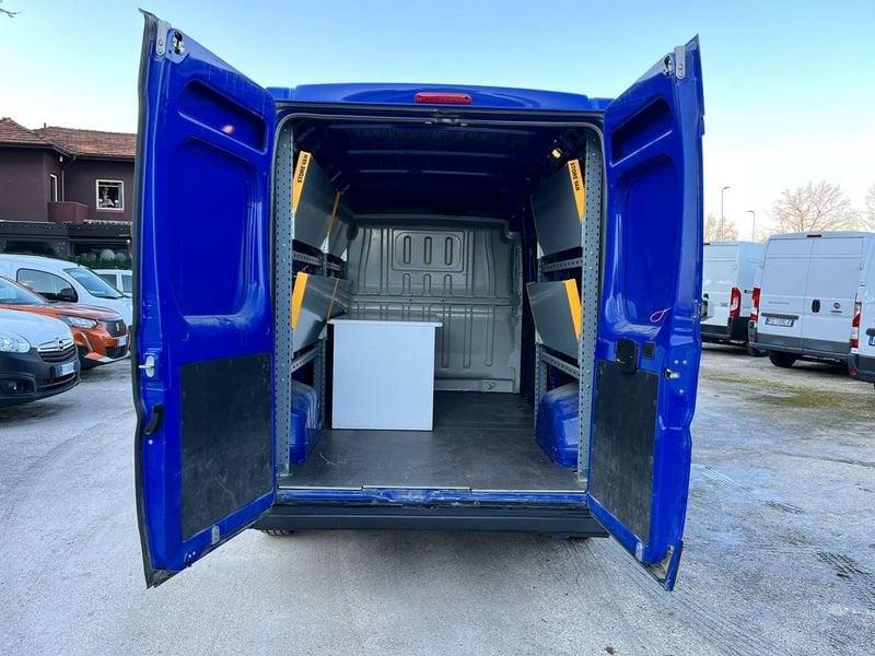 Peugeot Boxer 333 2.2 BlueHDi 140 S&S L2H2 (IVA ESCL.)