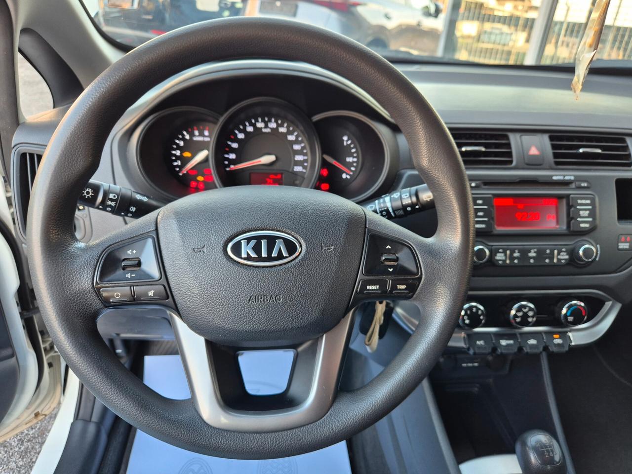 Kia Rio 1.1 CRDi WGT 5p. LX UNIPRO 22