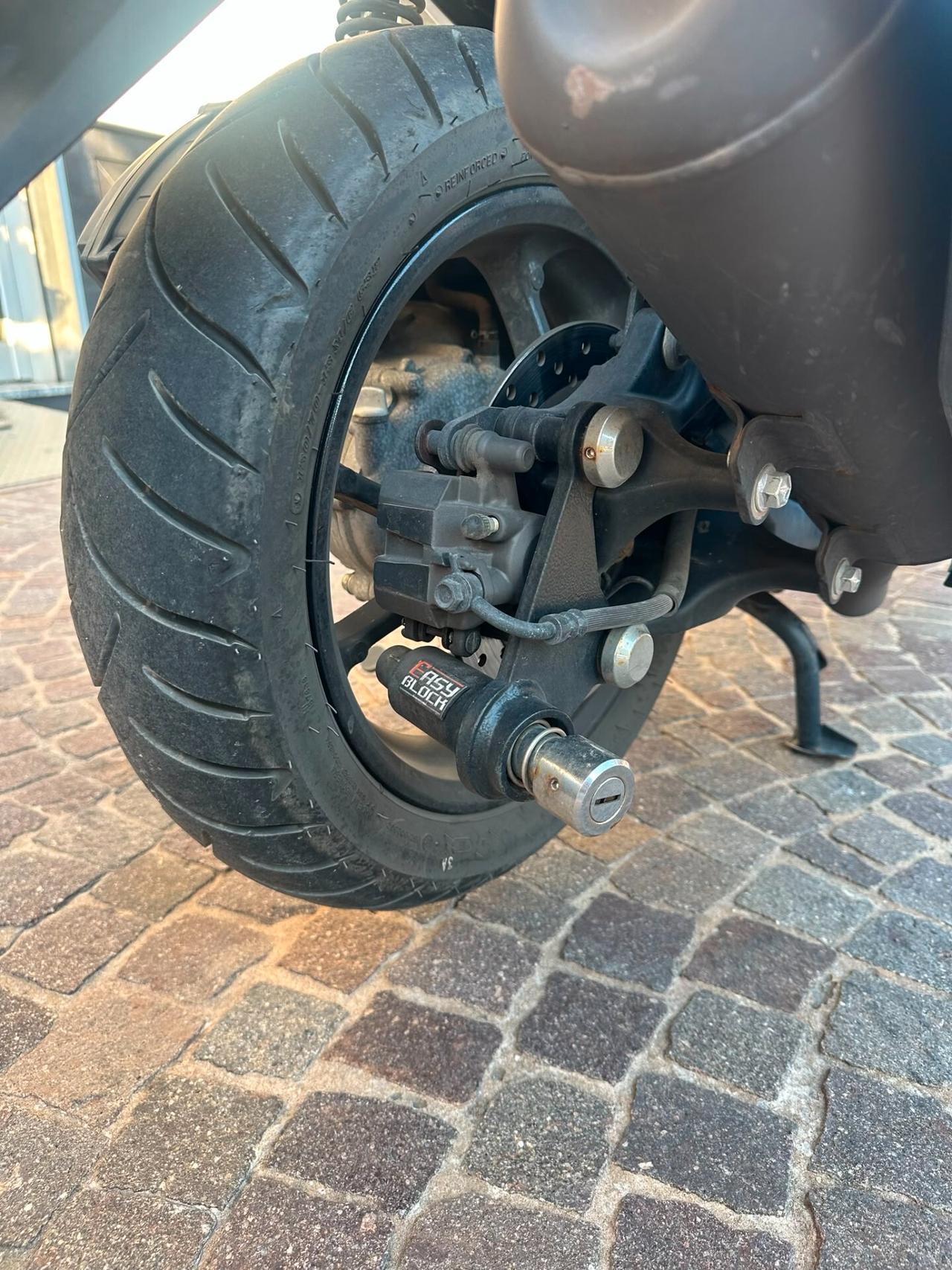 Yamaha NMAX BASE
