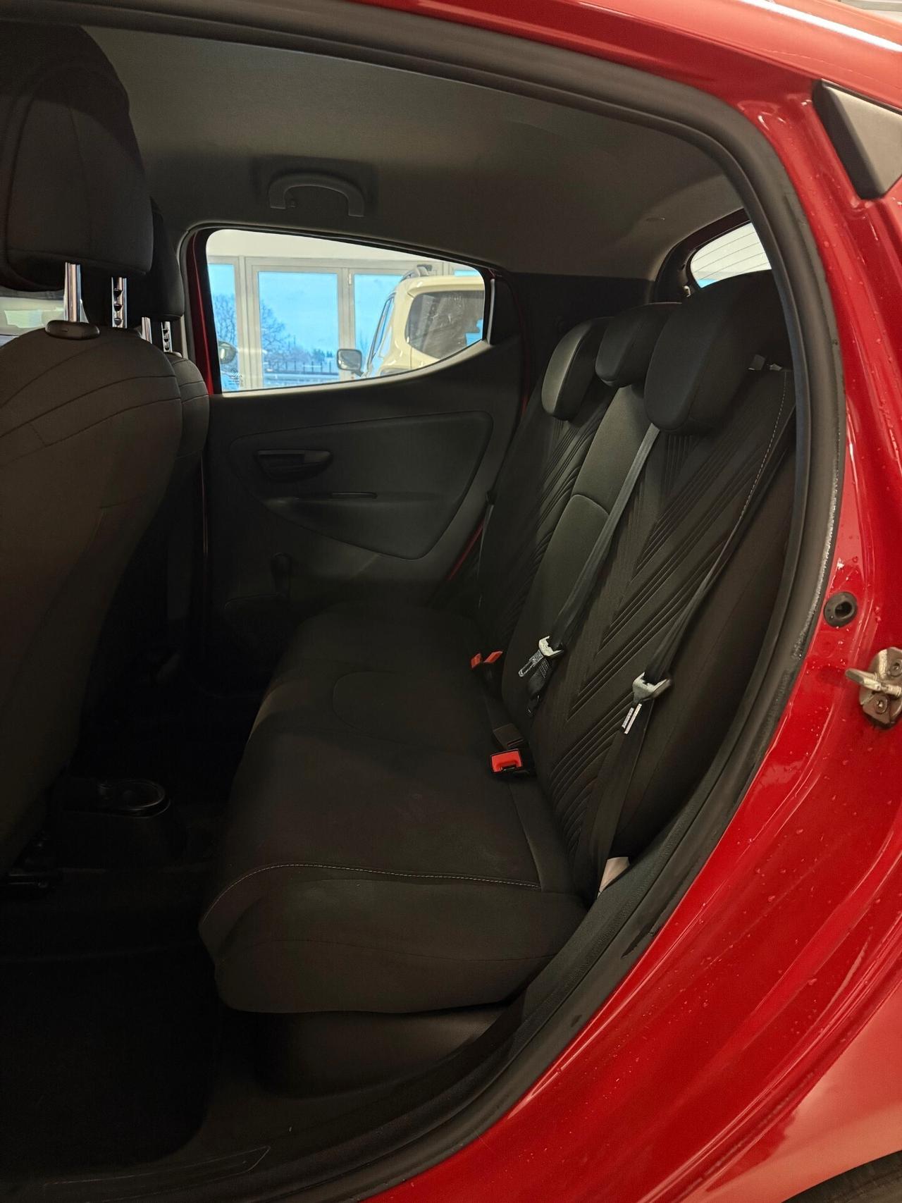 Lancia Ypsilon 1.2 69 CV 5 porte GPL Ecochic Gold