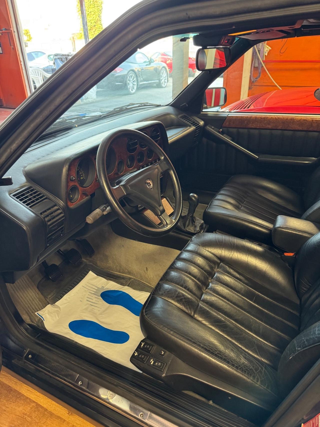 Lancia Thema Ferrari 8.32 PERMUTE