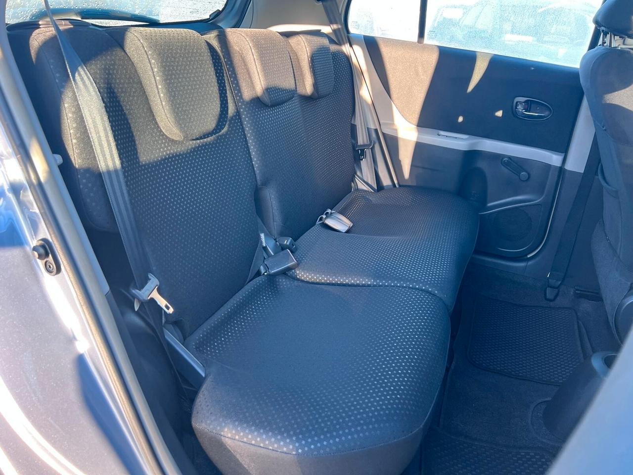 Toyota Yaris 1.3 5 porte Sol