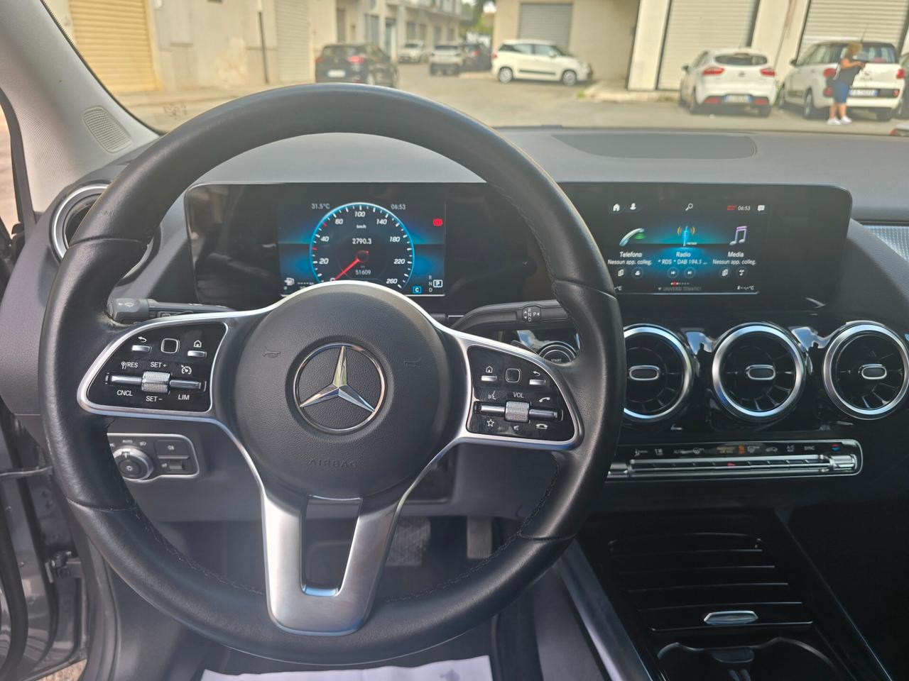 Mercedes-Benz B 180 D - 116CV