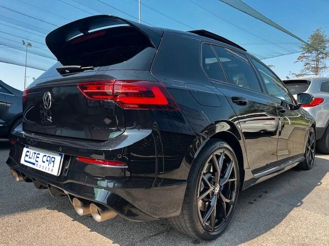 Volkswagen Golf VIII 2.0 tsi R 4motion 333cv dsg "AKRAPROVIC / TETTO APRIBILE / IQ LIGHT / ...