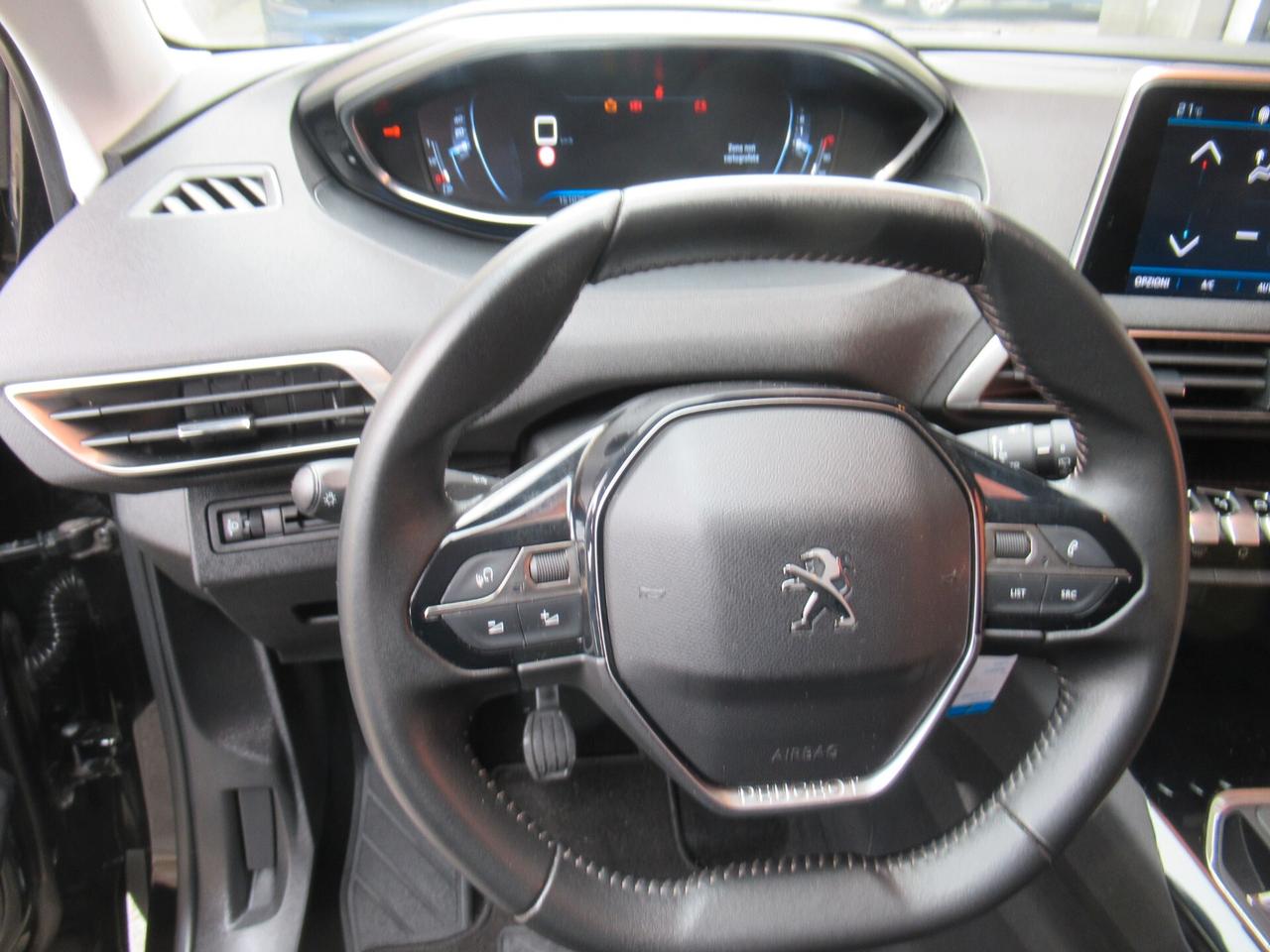 Peugeot 3008 BlueHDi 130 S&S Business