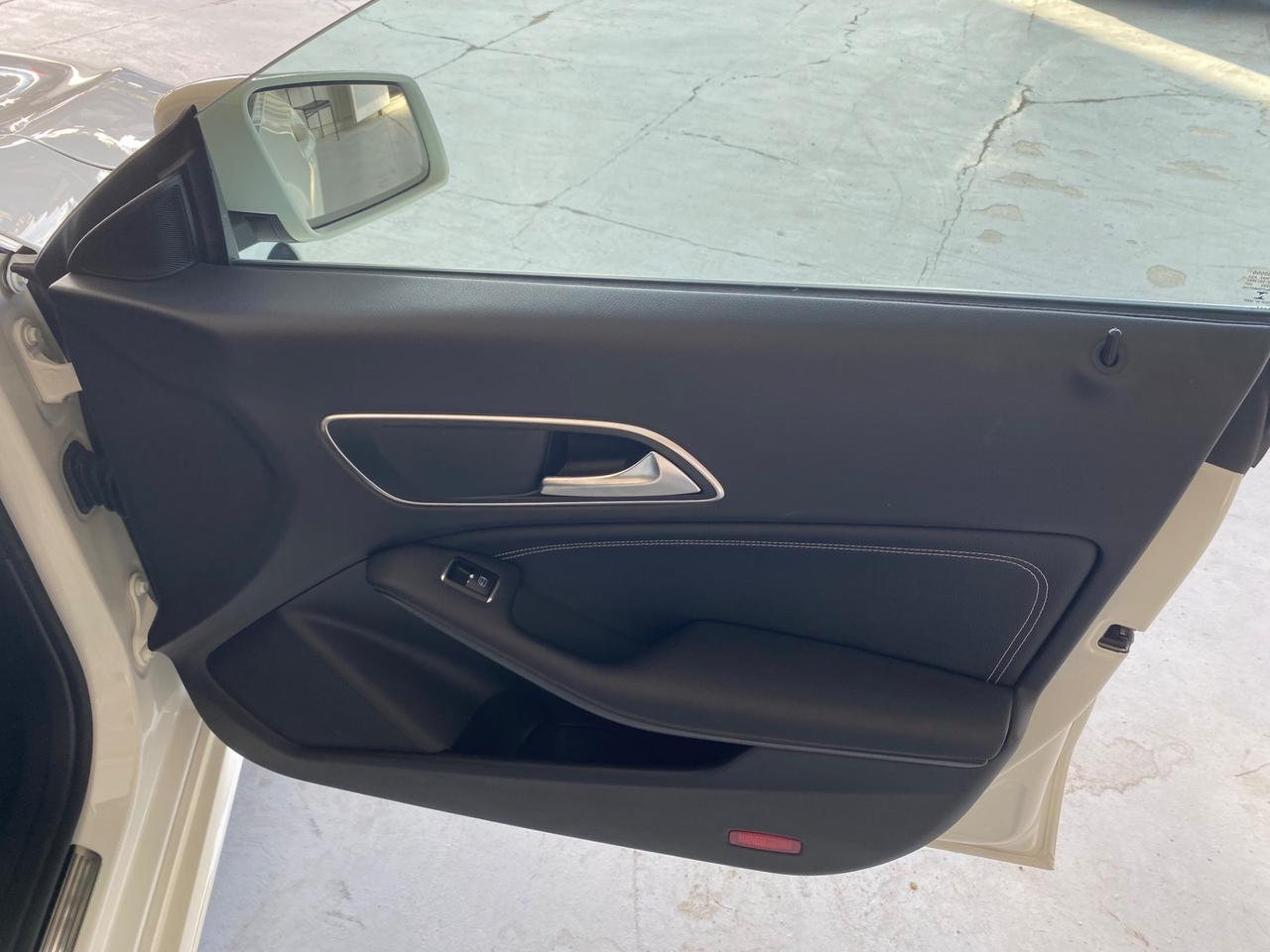 Mercedes-benz CLA 180 d Business
