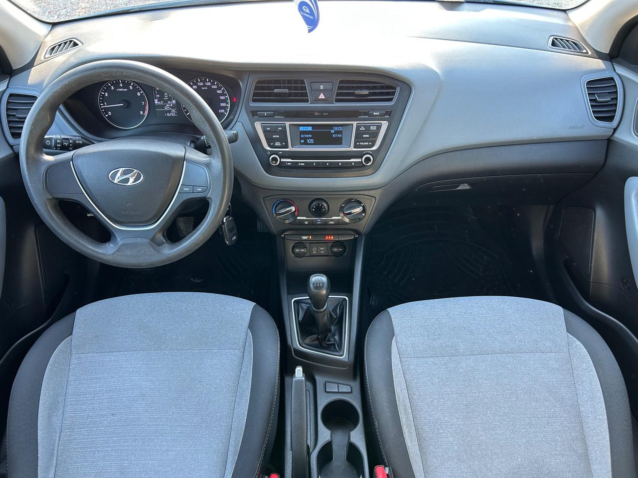 Hyundai i20 1.2 84 CV 5 porte Comfort neopatentati permute