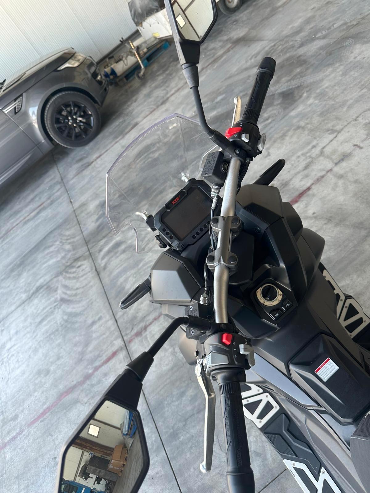 KL Brera X 300 – 2024 – 2.595 km – Pari al nuovo