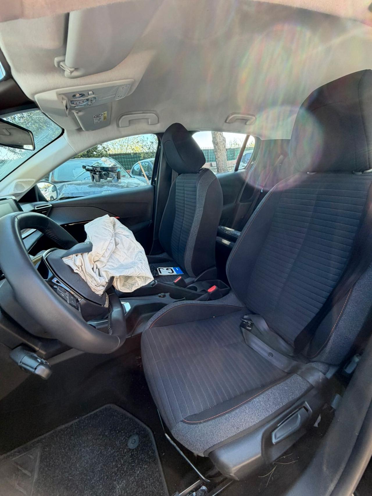 Peugeot 208 PureTech 75 Stop&Start 5 porte Active Sinistrato Incidentata