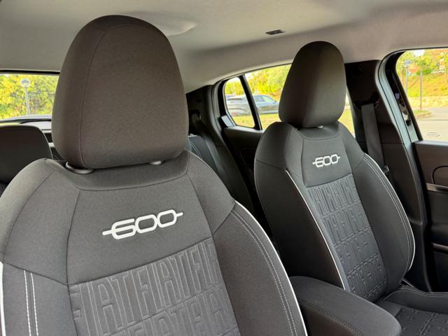 FIAT 600 HYBRID 145CV DCT MHEV+NAVI+RCAM+2PDC+LED
