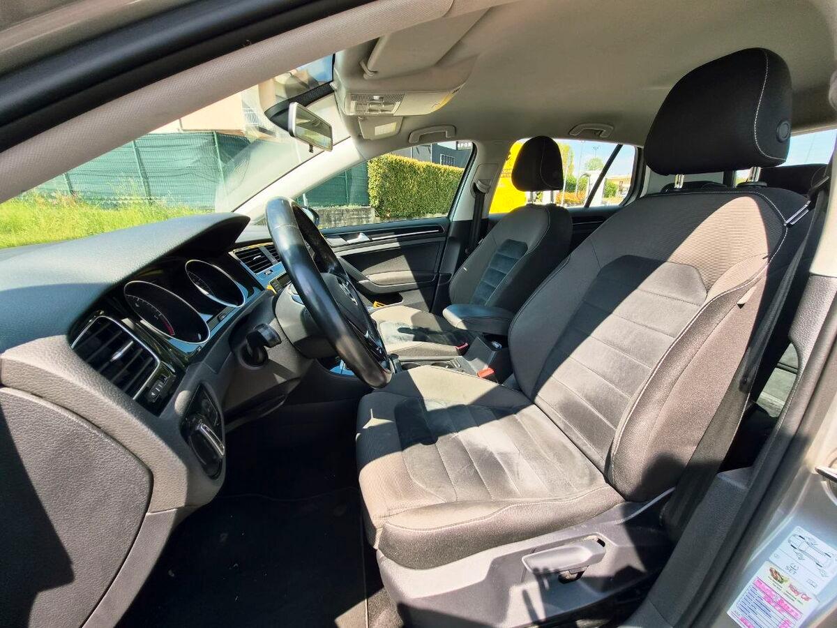 Volkswagen Golf 1.6 tdi Highline 5p