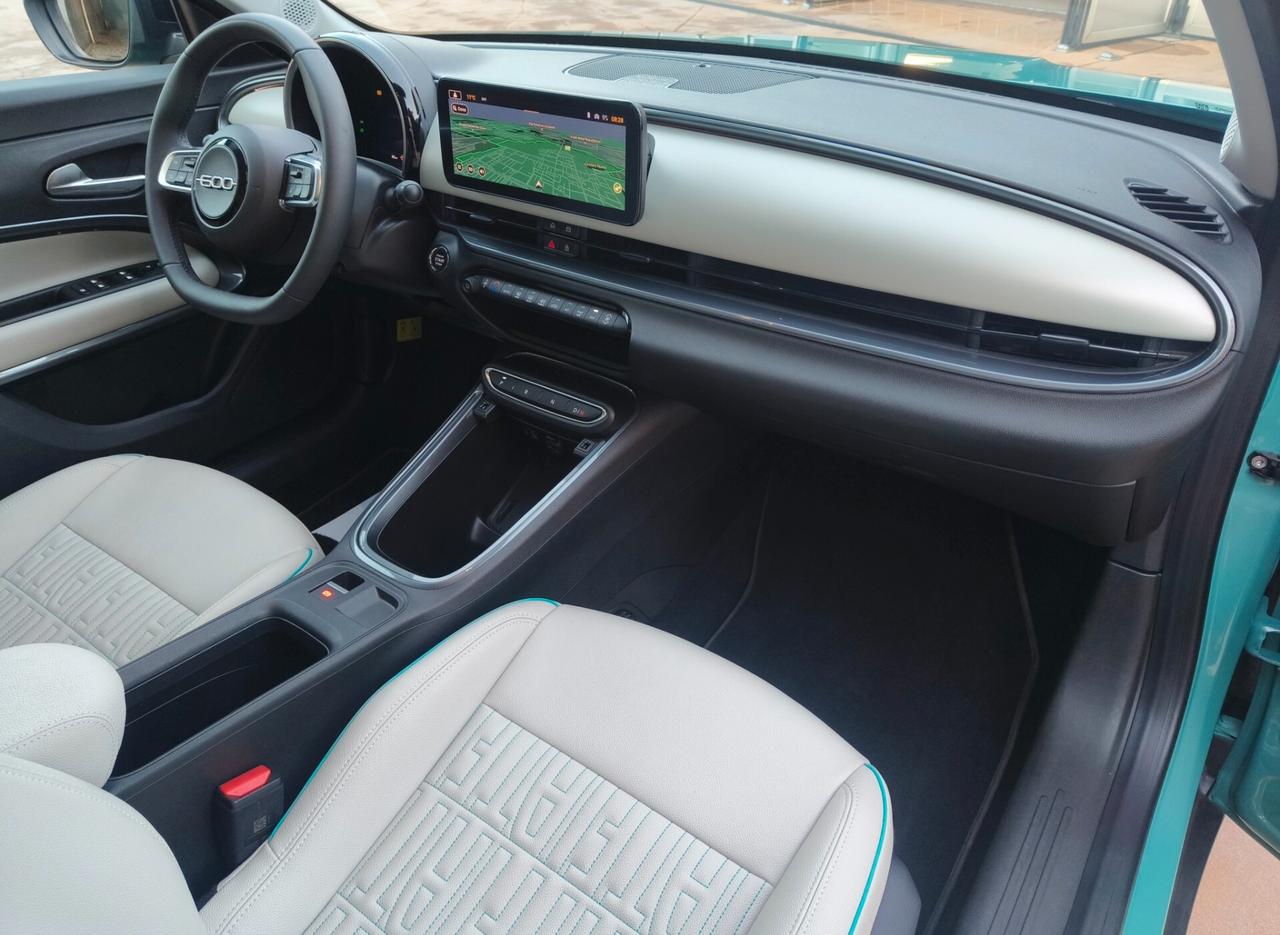 Fiat 600 Hybrid 110 CV DCT MHEV La Prima