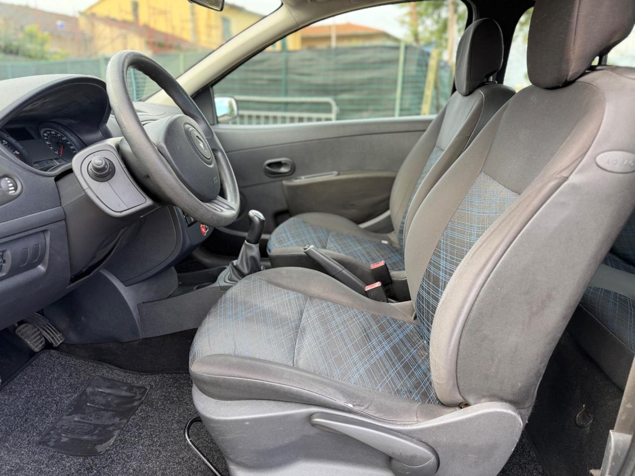 Renault Clio 1.2 16V 3 porte Dynamique