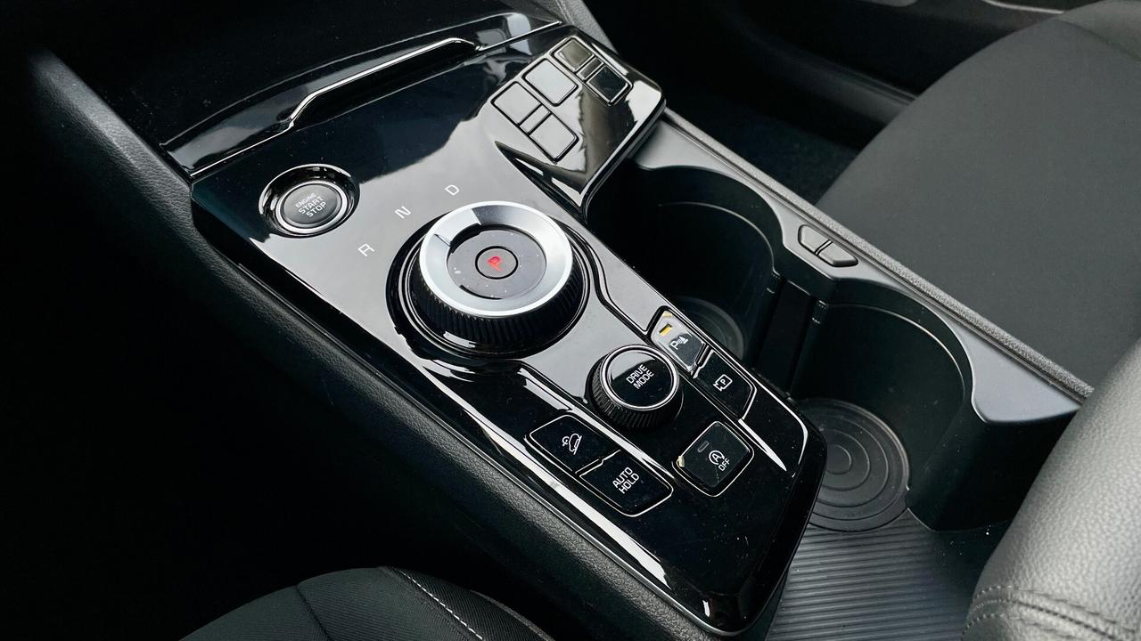 KIA SPORTAGE 1.6 CRDi MHEV STYLE 136CV - FULL LED, VIRTUAL COCKPIT, NEOPATENTATI