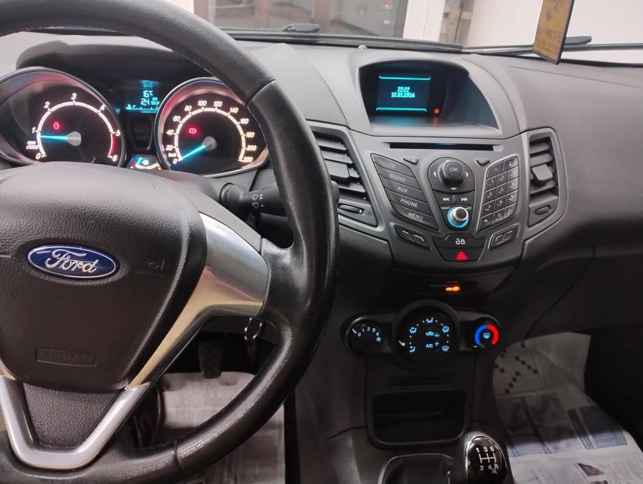 Ford Fiesta 1.5 TDCi 75CV - Affidabile, Economica e Pronta a Partire!