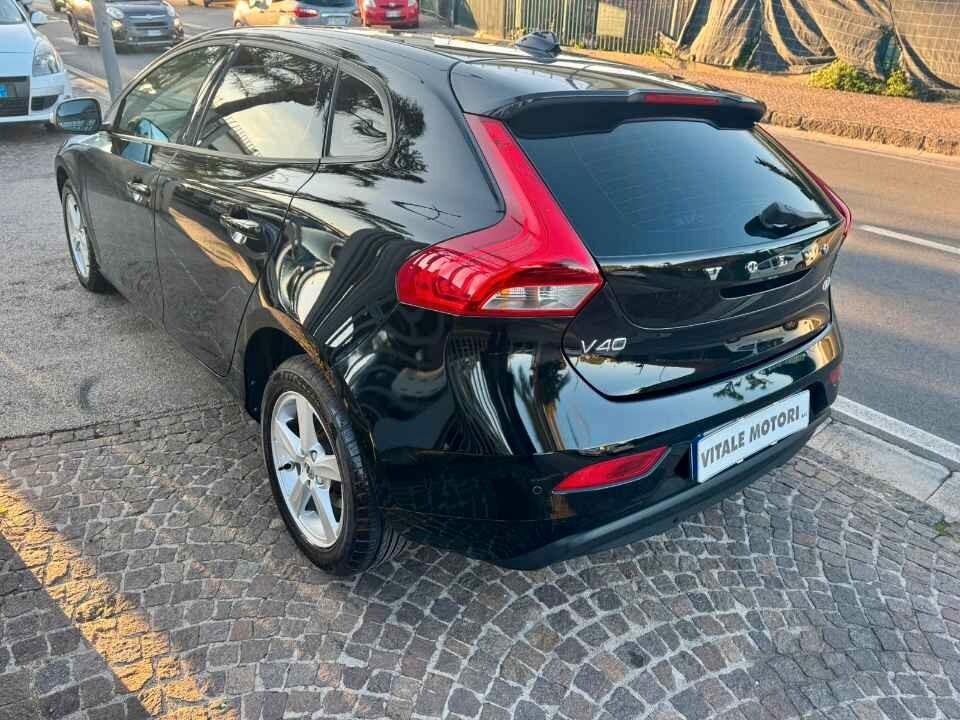 Volvo V40 2.0 D2 Inscription 120 CV