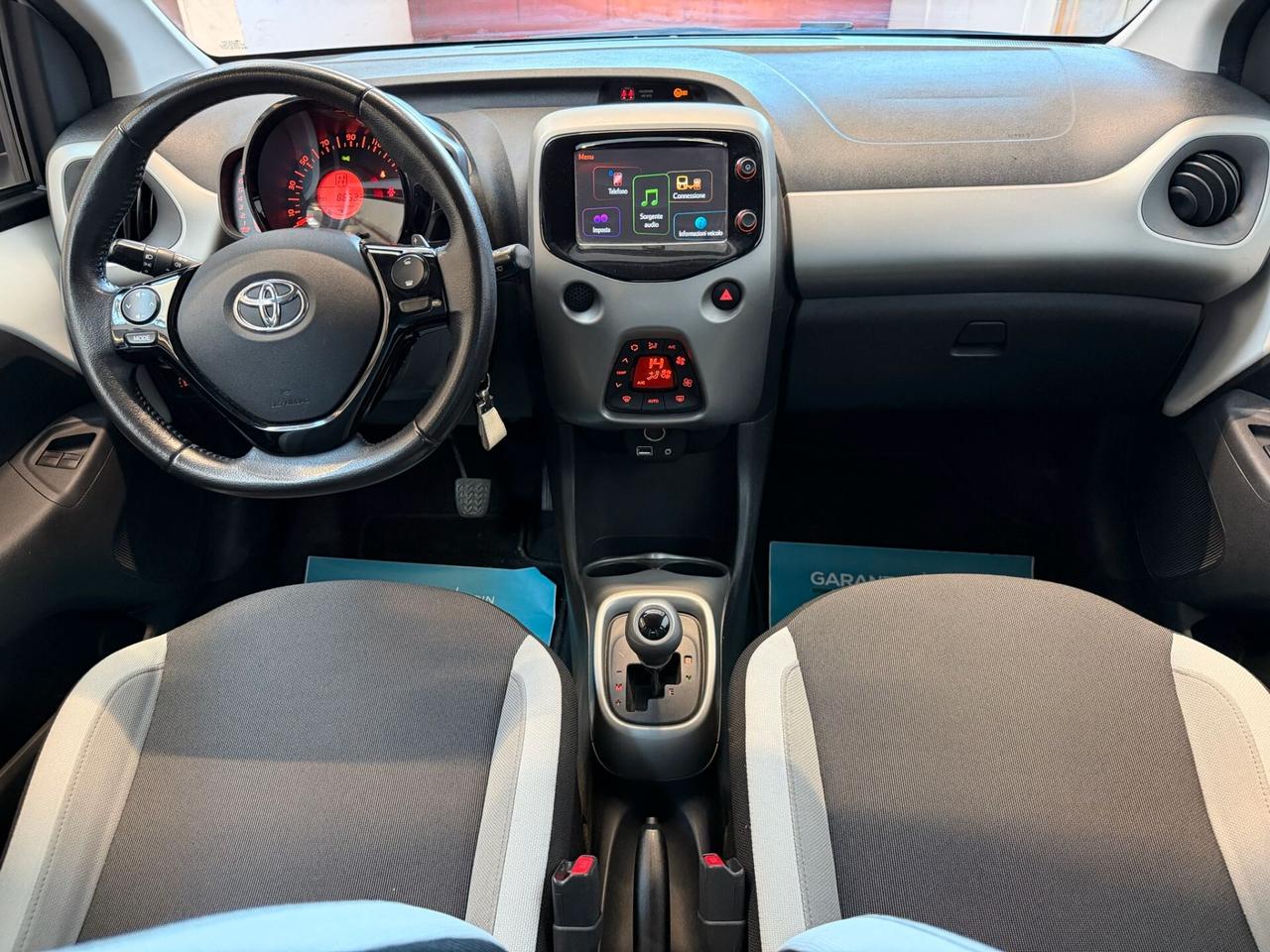 Toyota Aygo 1.0 VVT-i 69 CV 5 porte x-wave MMT cambio automatico 86.000km neopat