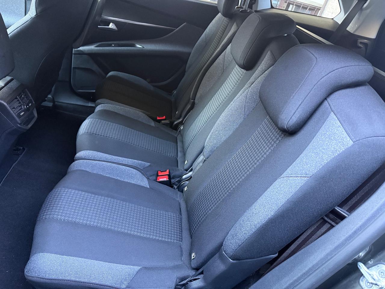 Peugeot 5008 BlueHDi 130 S&S Business