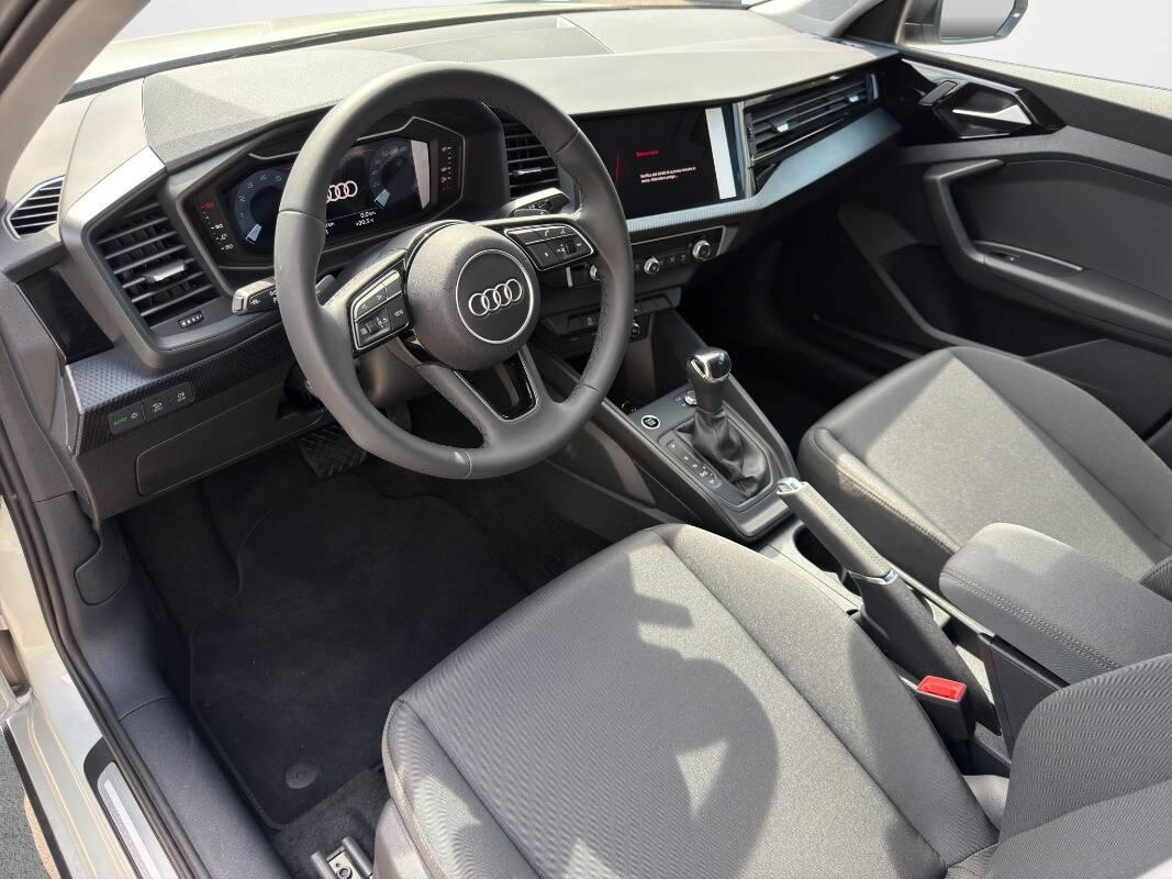 Audi A1 30 1.0 tfsi Identity Contrast 116cv s tronic