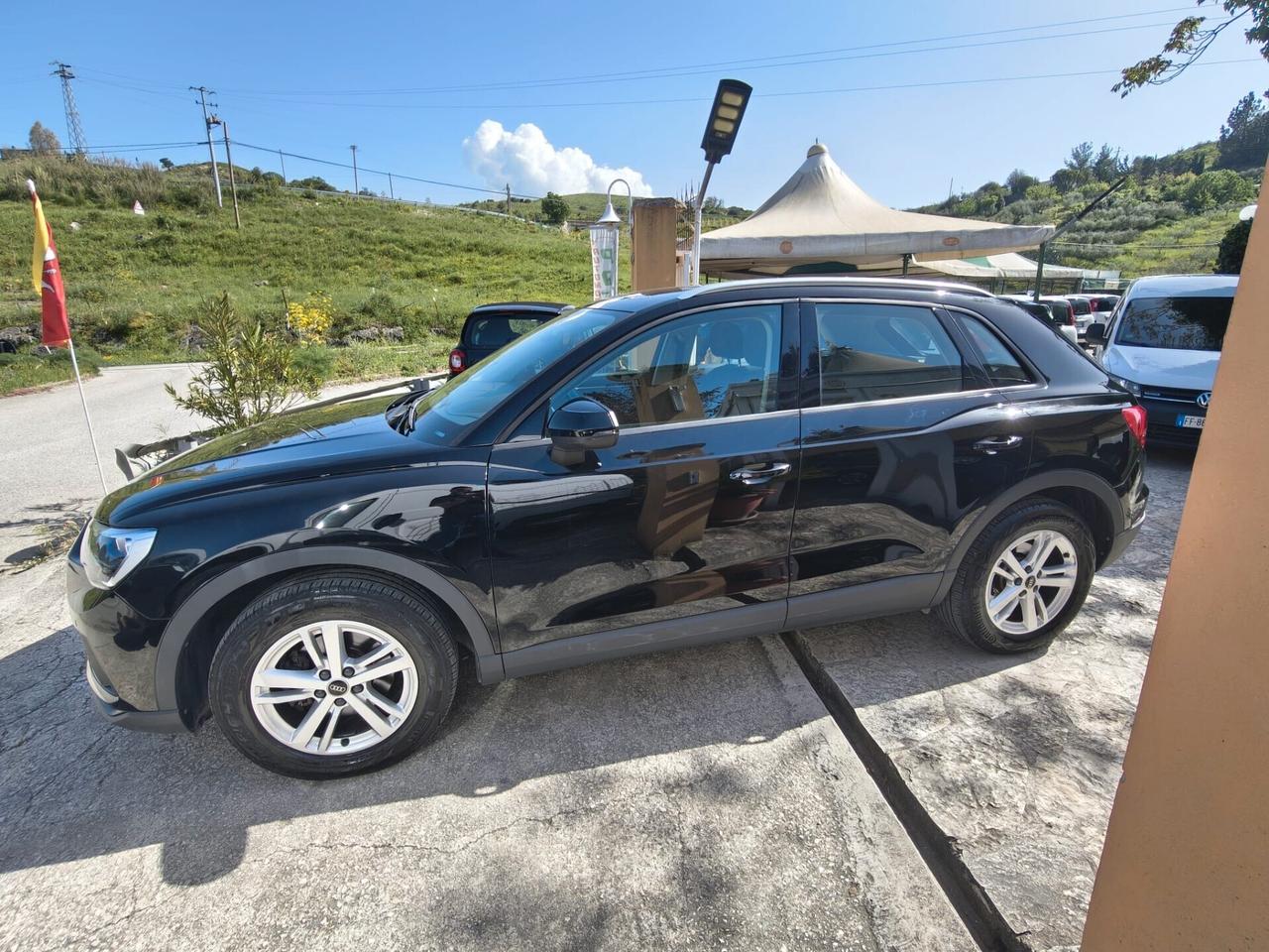 Audi Q3 35 TDI S tronic Business