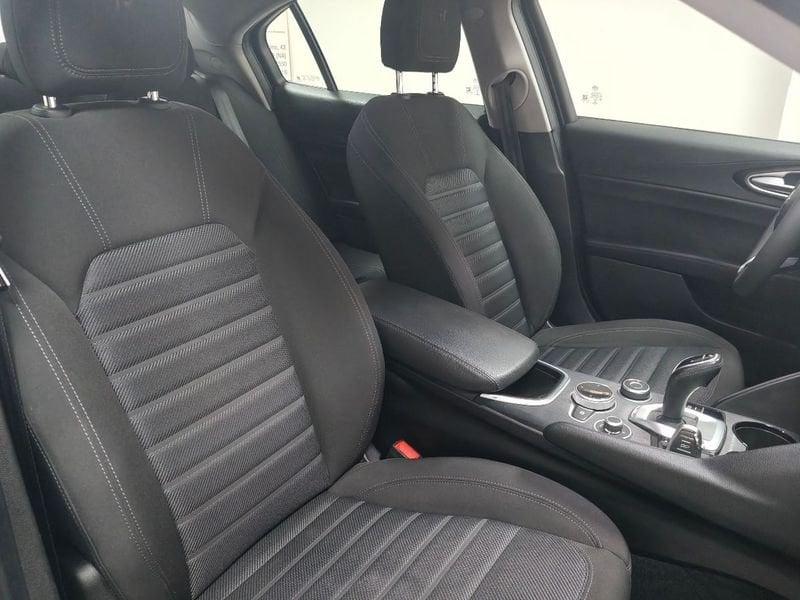 Alfa Romeo Giulia Giulia 2.2 Turbodiesel 136 CV AT8 Business
