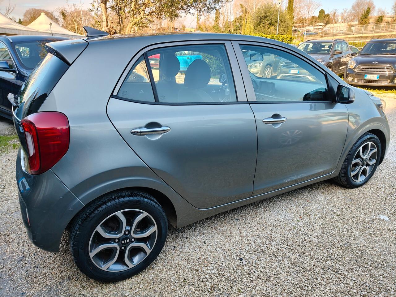 Kia Picanto 1.0 12V 5 p COOL solo 76000km