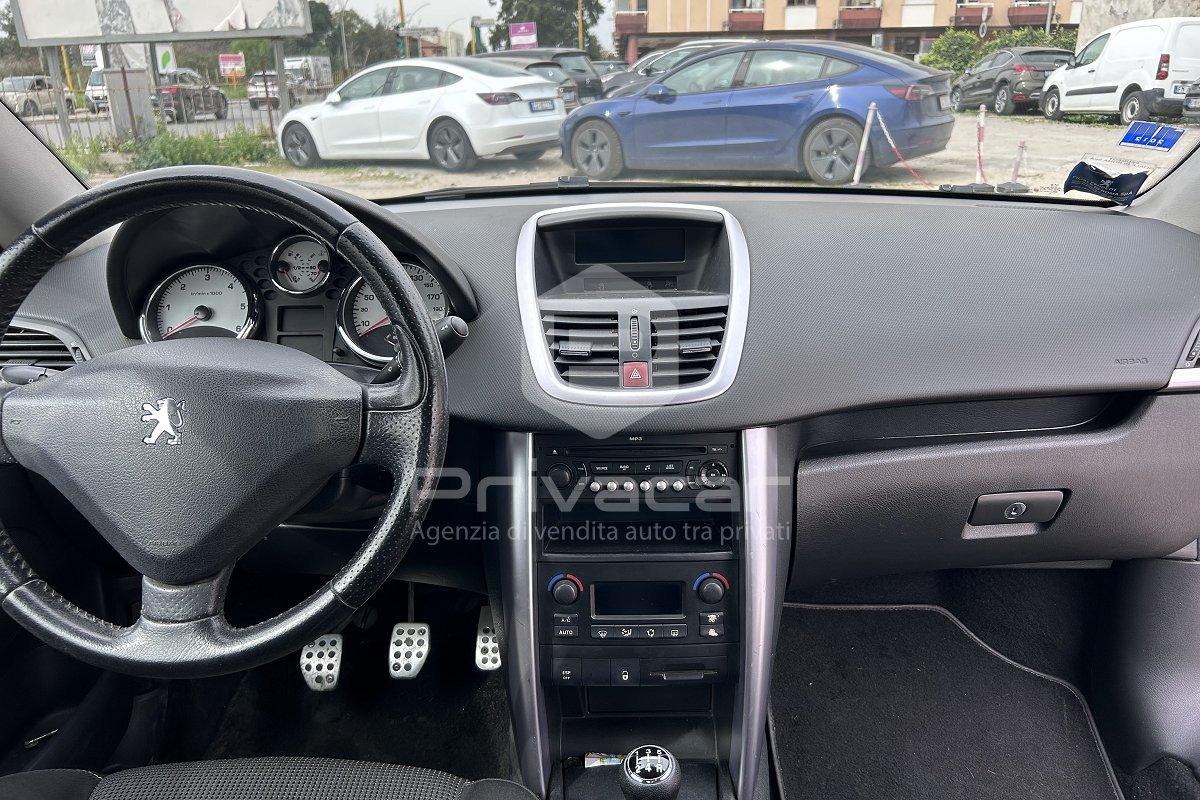 PEUGEOT 207 1.6 HDi 110CV CC Féline