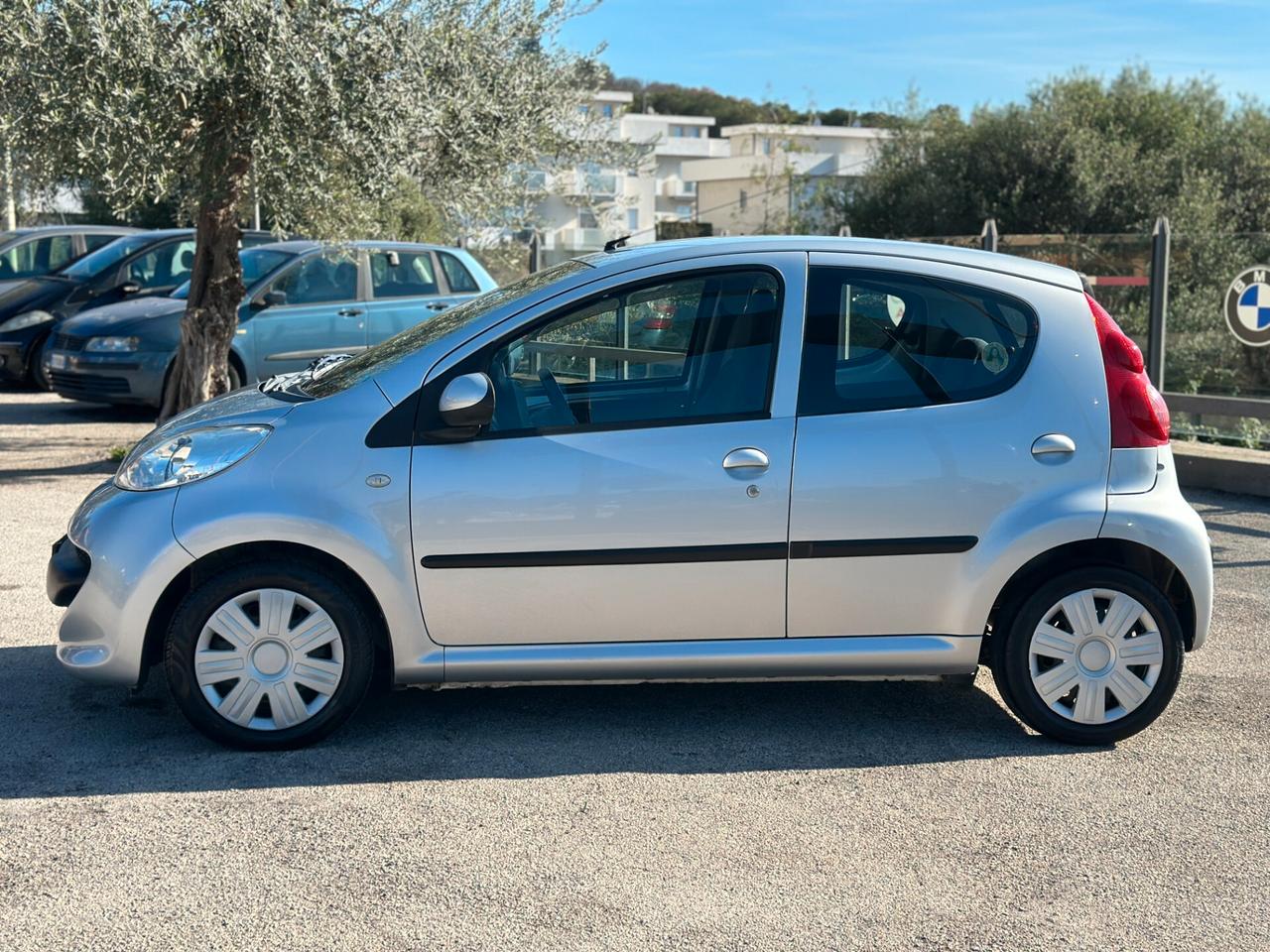 Peugeot 107 1.0 68CV 5p. Plaisir