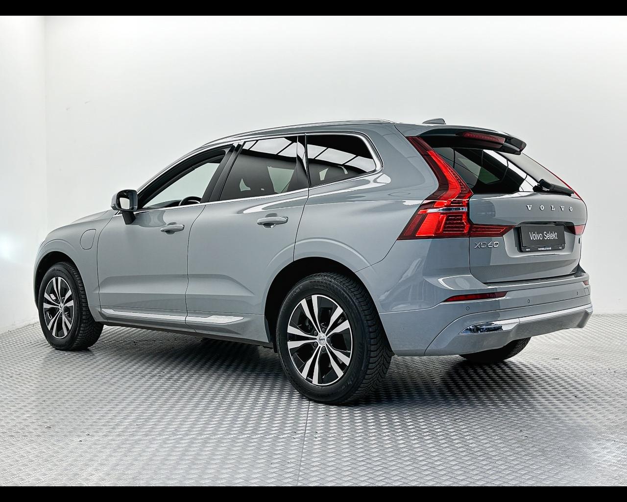 VOLVO XC60 (2017-->) - XC60 T6 Recharge Plug-in Hybrid AWD automatico Core