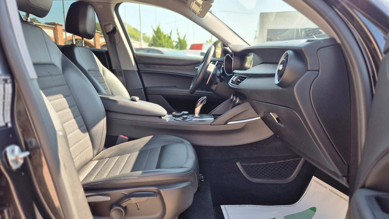 Alfa Romeo Stelvio 2.2 Turbodiesel 210 CV Q4 Veloce