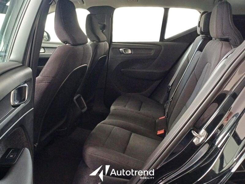 Volvo XC40 T2 129 CV Automatica LED Momentum Core N1 Autocarro