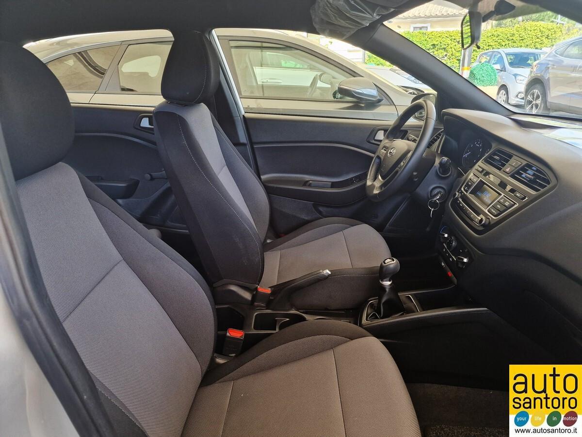 HYUNDAI I20 1.2 BLACKLINE