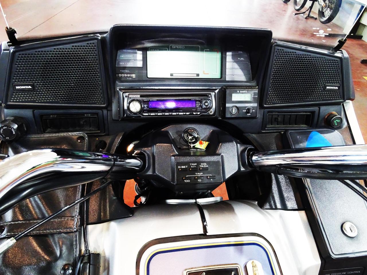 Honda GL 1200 Gold Wing Aspencade