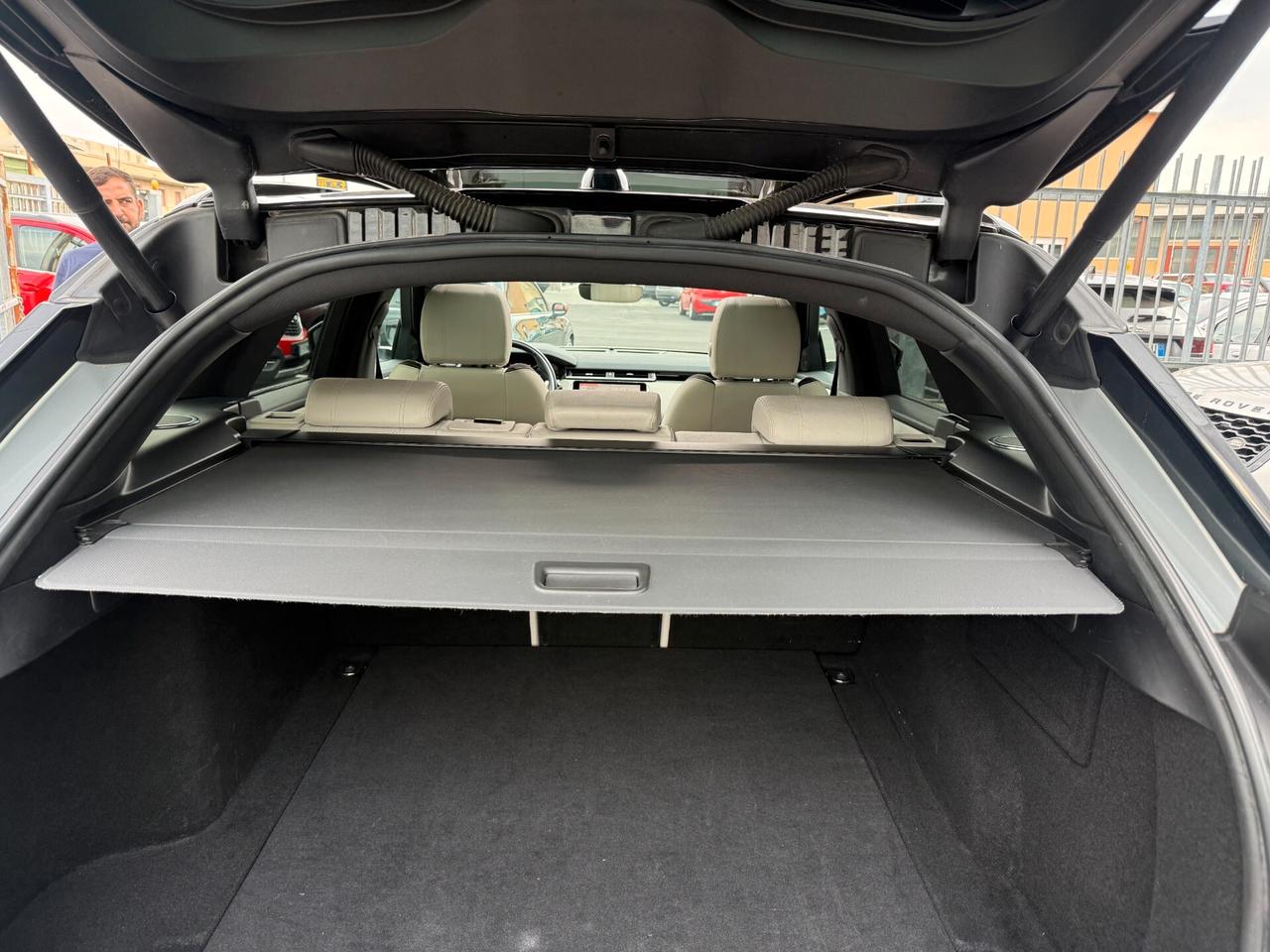 Land Rover Range Rover Velar 2.0d i4 R-Dynamic HSE 240cv TETTO PANORAMICO