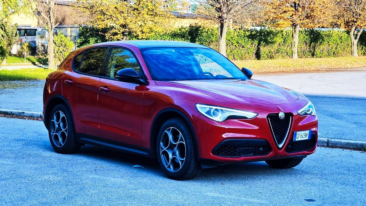 Alfa Romeo Stelvio 2.2 Turbodiesel 160 CV Rosso Edizione Gancio Traino