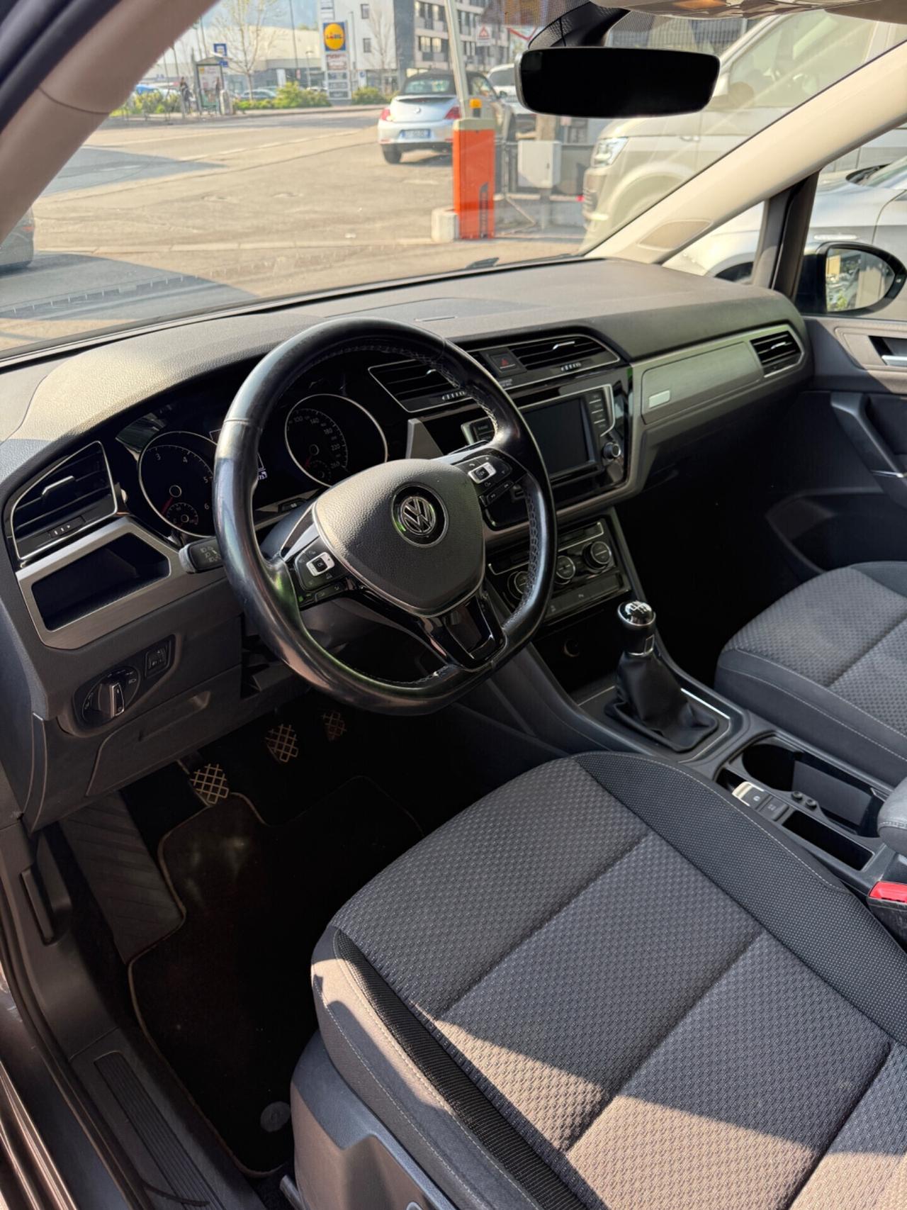 VOLKSWAGEN TOURAN 1.6 TDI SCR Executive 7 Posti