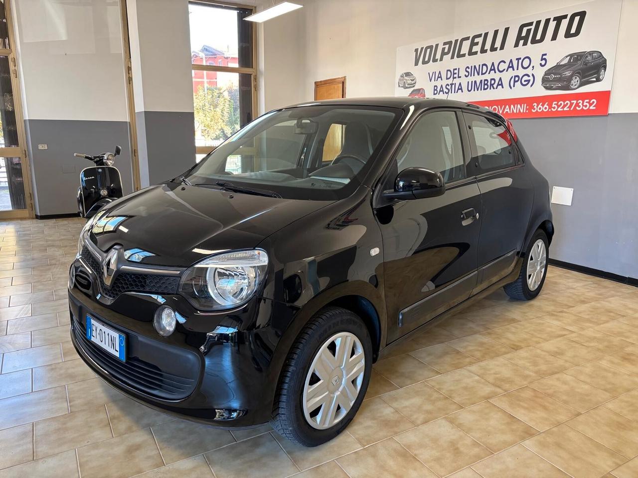 RENAULT TWINGO ANNO 2015 BZ 1.0 KM 153 MILA