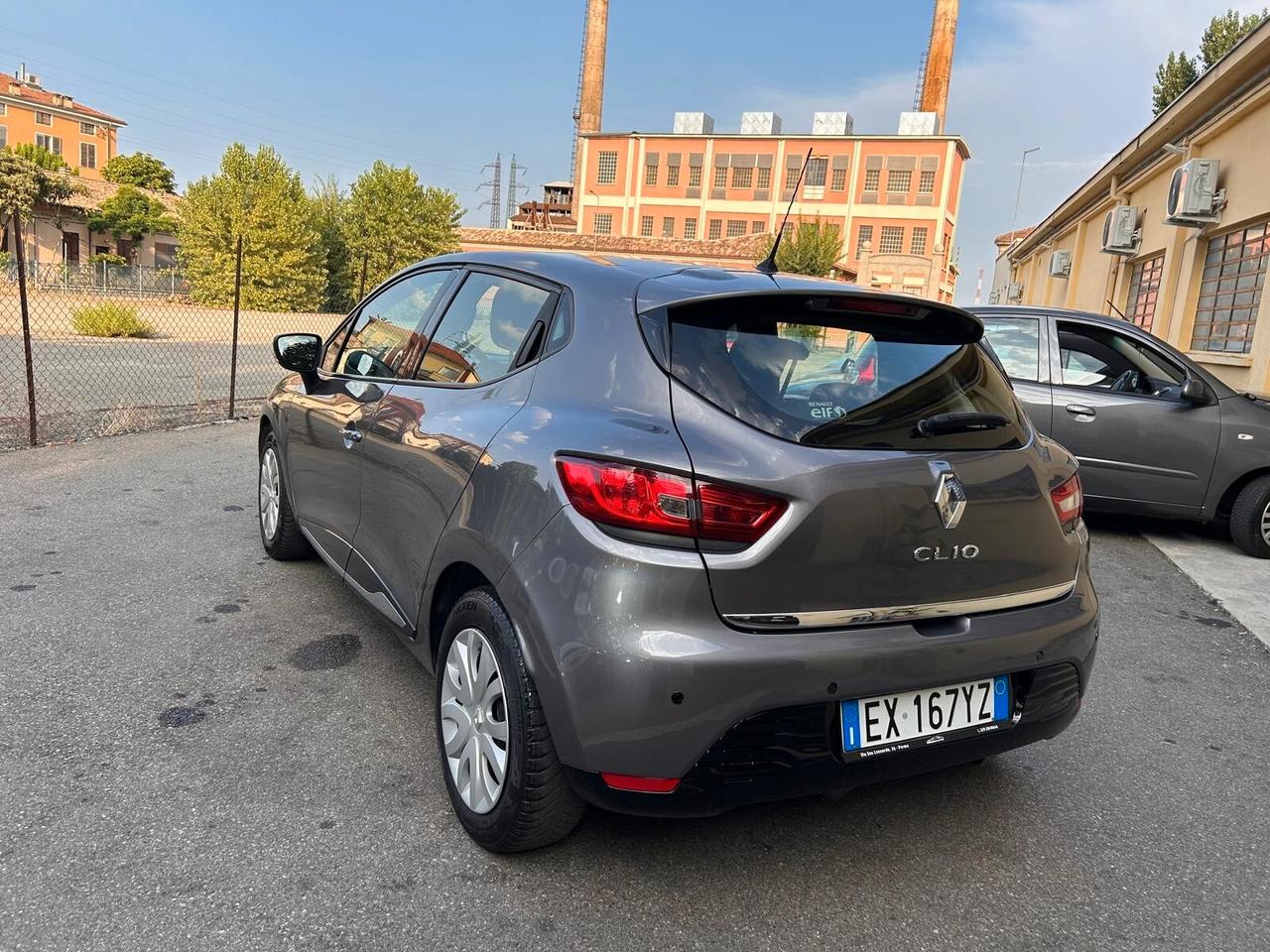 Renault Clio Anno 2015 1.2 Benz/GPL 5 porte C.D.F.