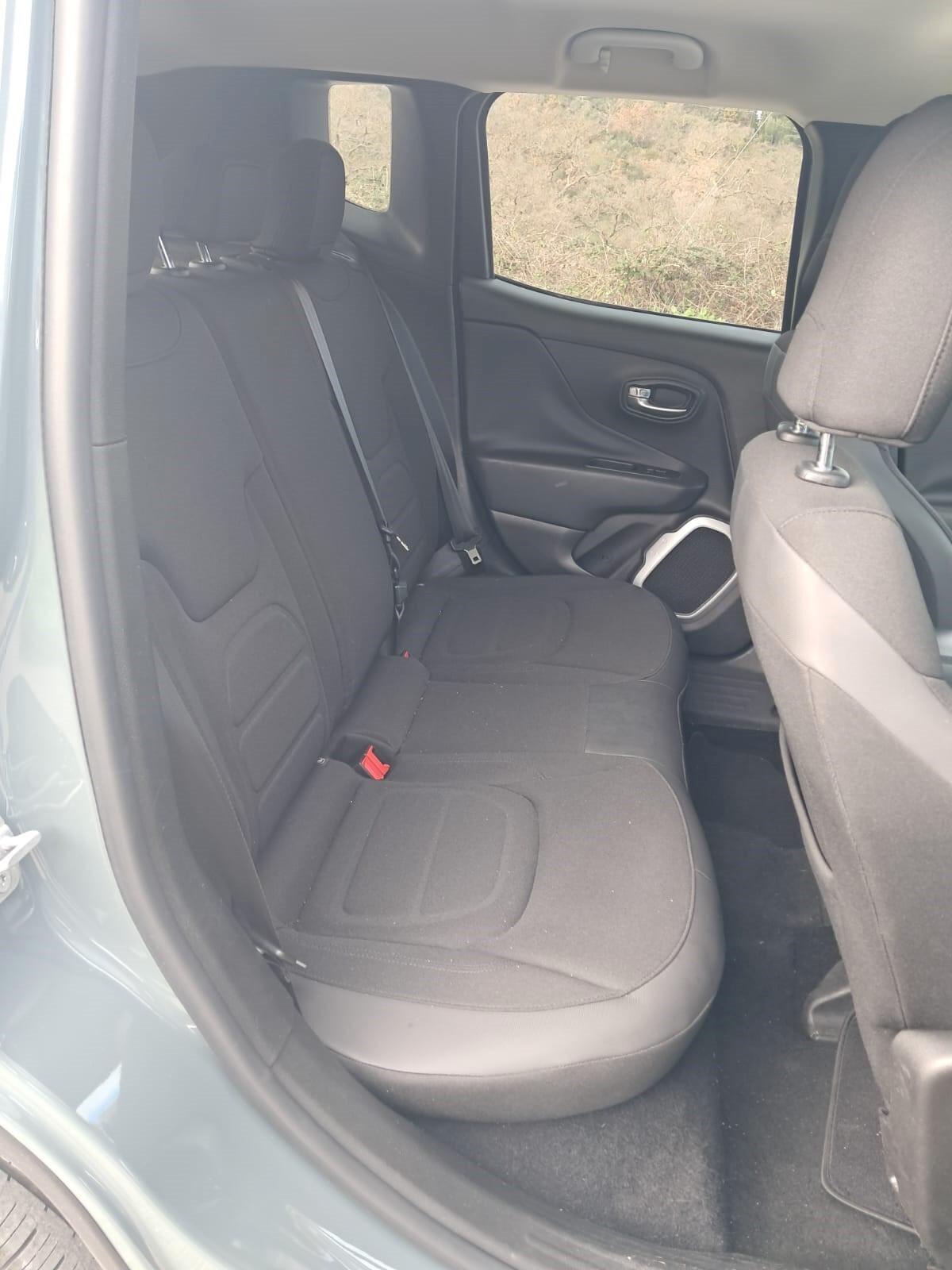 Jeep Renegade 1.6 Mjt 120 CV (eseguito tagliando completo con distribuzione)