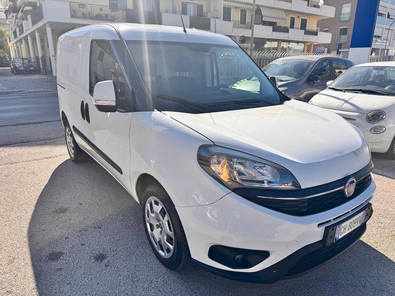 FIAT DOBLO’ CARGO 1,4 NATURAL POWER 120 CV SX 3 POSTI