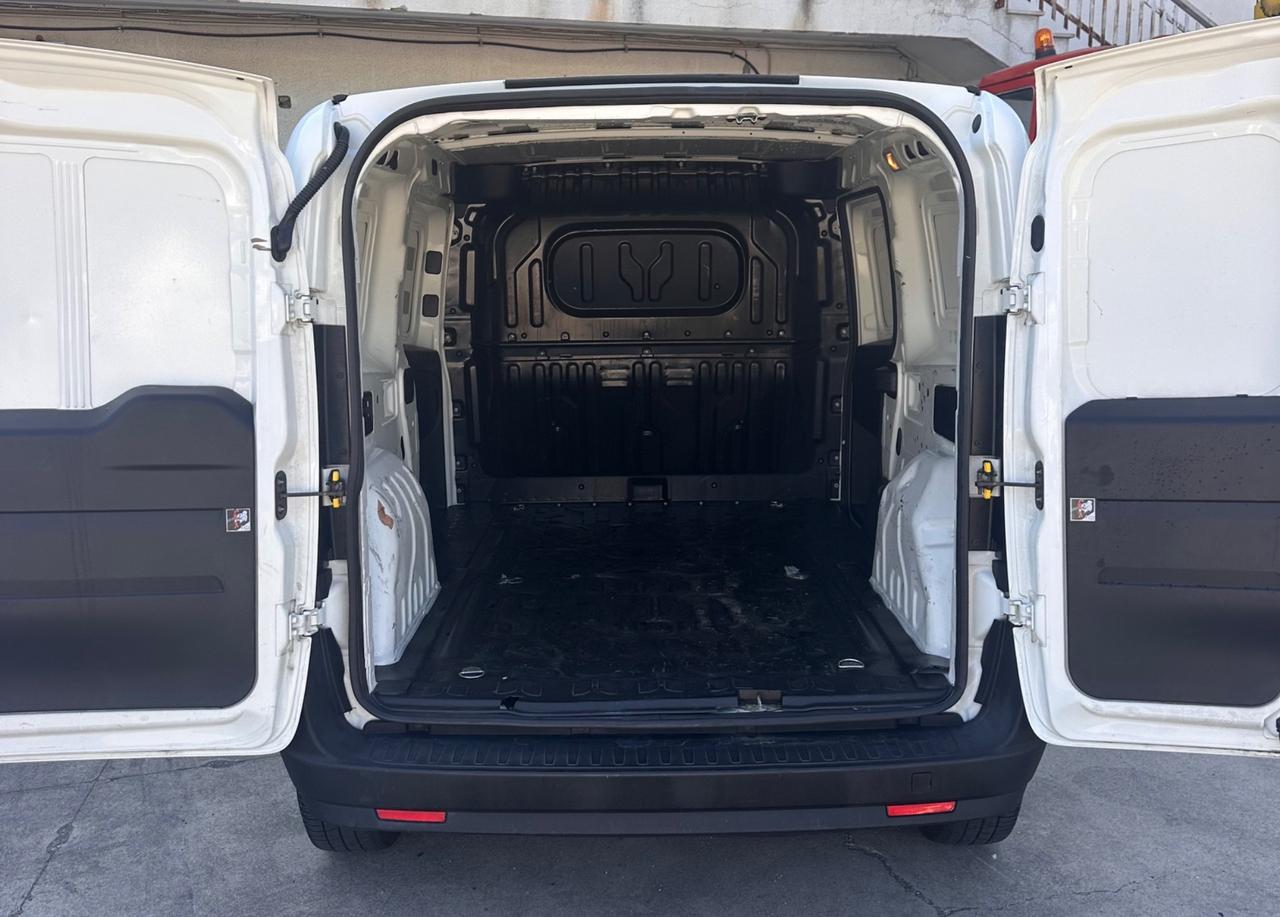 Fiat Doblò 1.6 MJT 105CV Cargo Maxi XL Porta Laterale