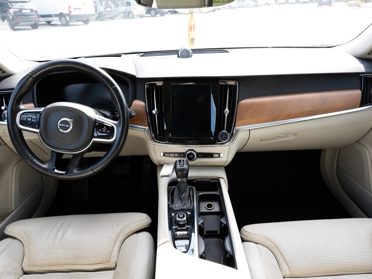 Volvo V90 D4 AWD Geartronic Inscription