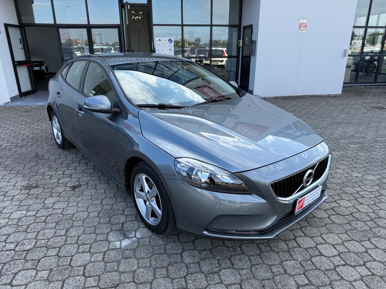 Volvo V40 - 2.0D. |UNIPRO|NAVI