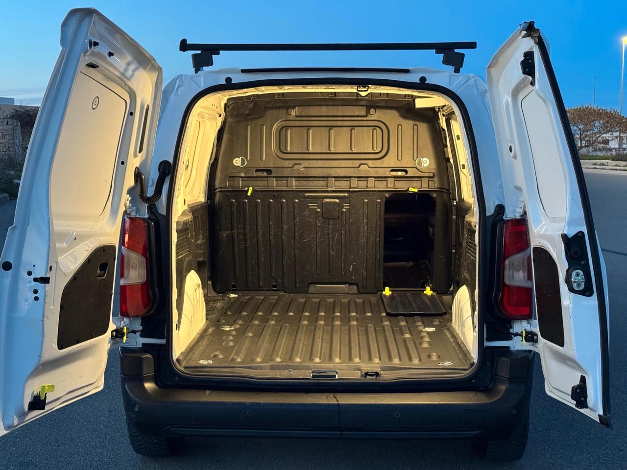 Peugeot Partner 1.5 BlueHDi 100 cv S&S L1 Furgone Pro