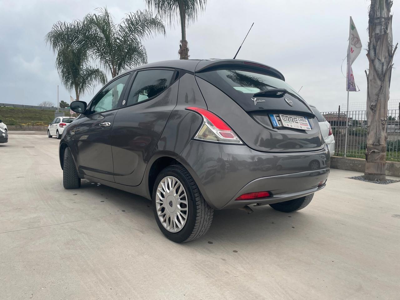 LANCIA YPSILON ANNO 2016 1.2 BENZINA/GPL 69 CV