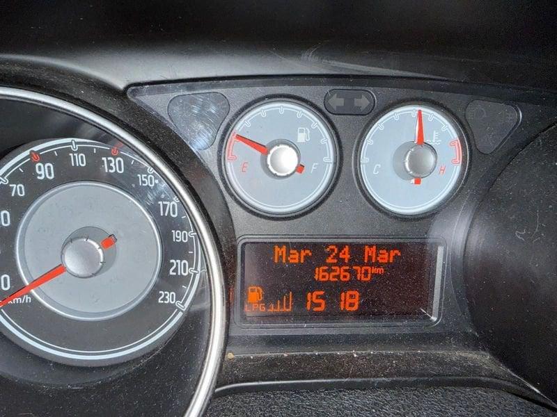 FIAT Punto Punto 5p 1.4 easypower Young Gpl