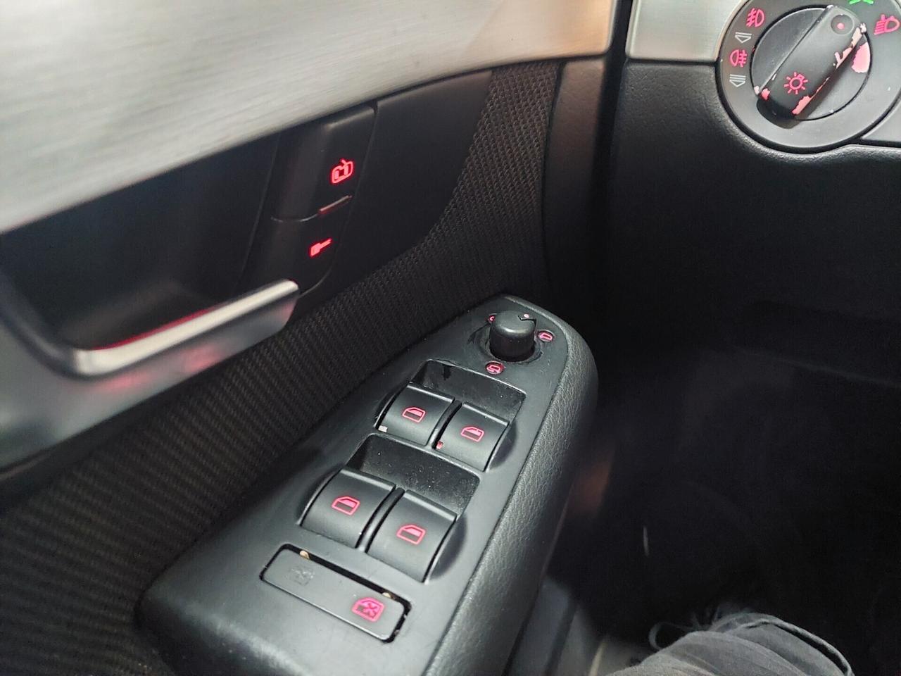 Audi A4 3.0/233CV TDI S line interno e esterno